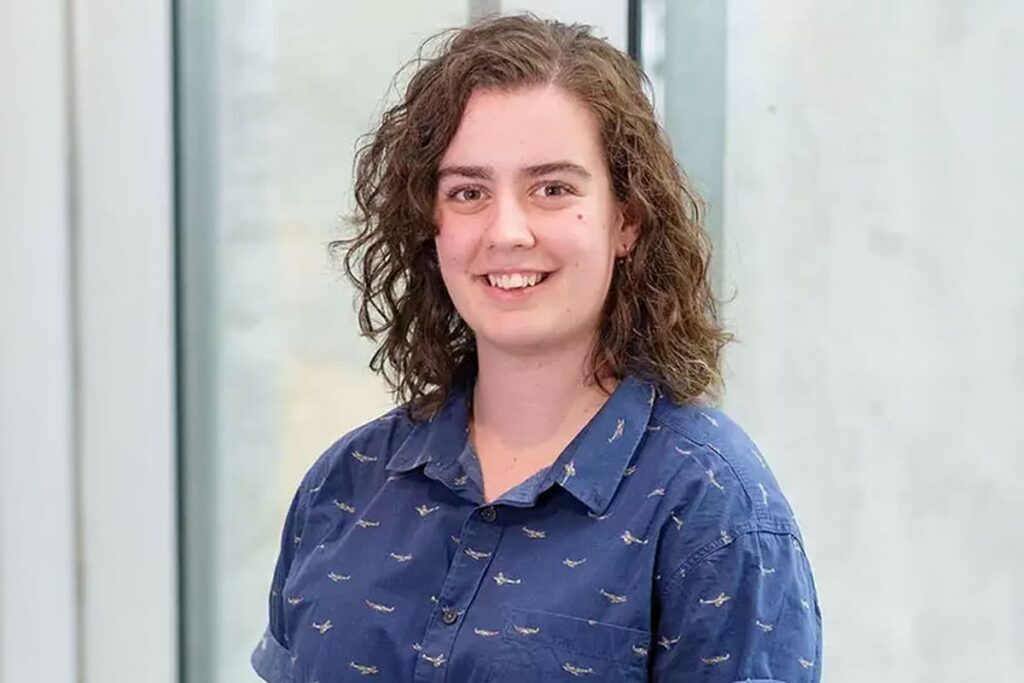 Portrait of Shahnaz Baldwin, winner of the Electric Kiwi & AUT Women in STEM Scholarship. Supporting the future of STEM!