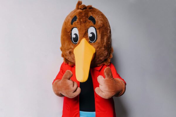 Kiwi Mobile mascot giving a thumbs up.
